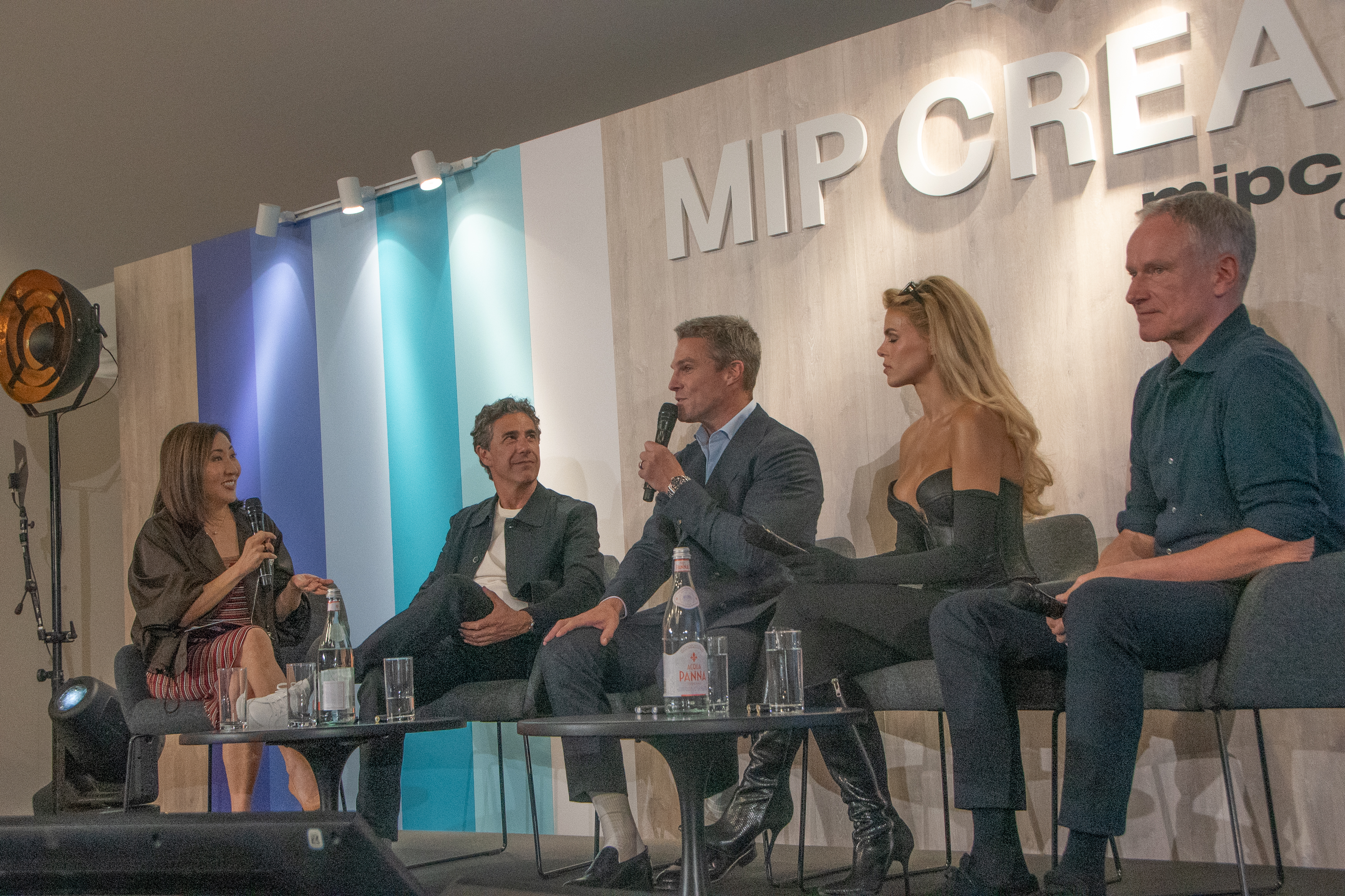 — france cannes autres evenements 42nd mipcom 13 10 2026 baywatch the world s most watched series returns baywach talk conference group photo